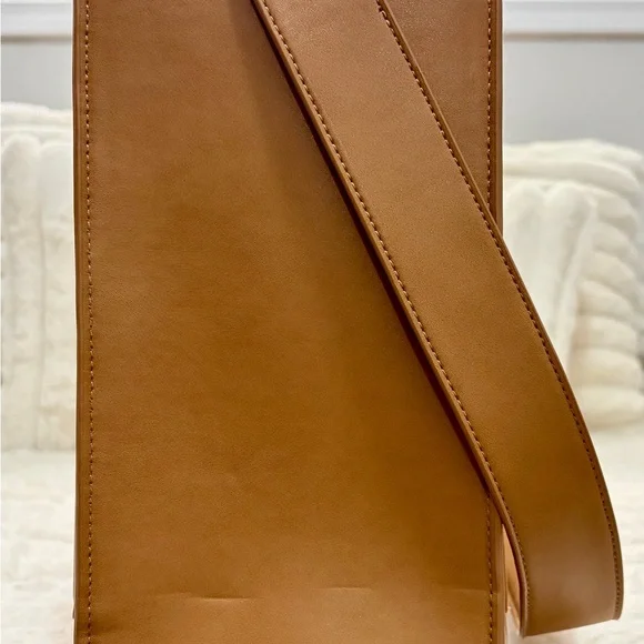 Dagne Dover—Daily Tote—Size-Medium—Color-Pinto - Picture 4 of 13